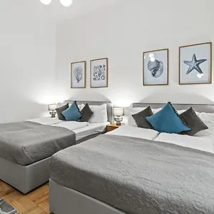 Close To Augarten, 5 Min Walk To U4 Friedensbruecke Vienna